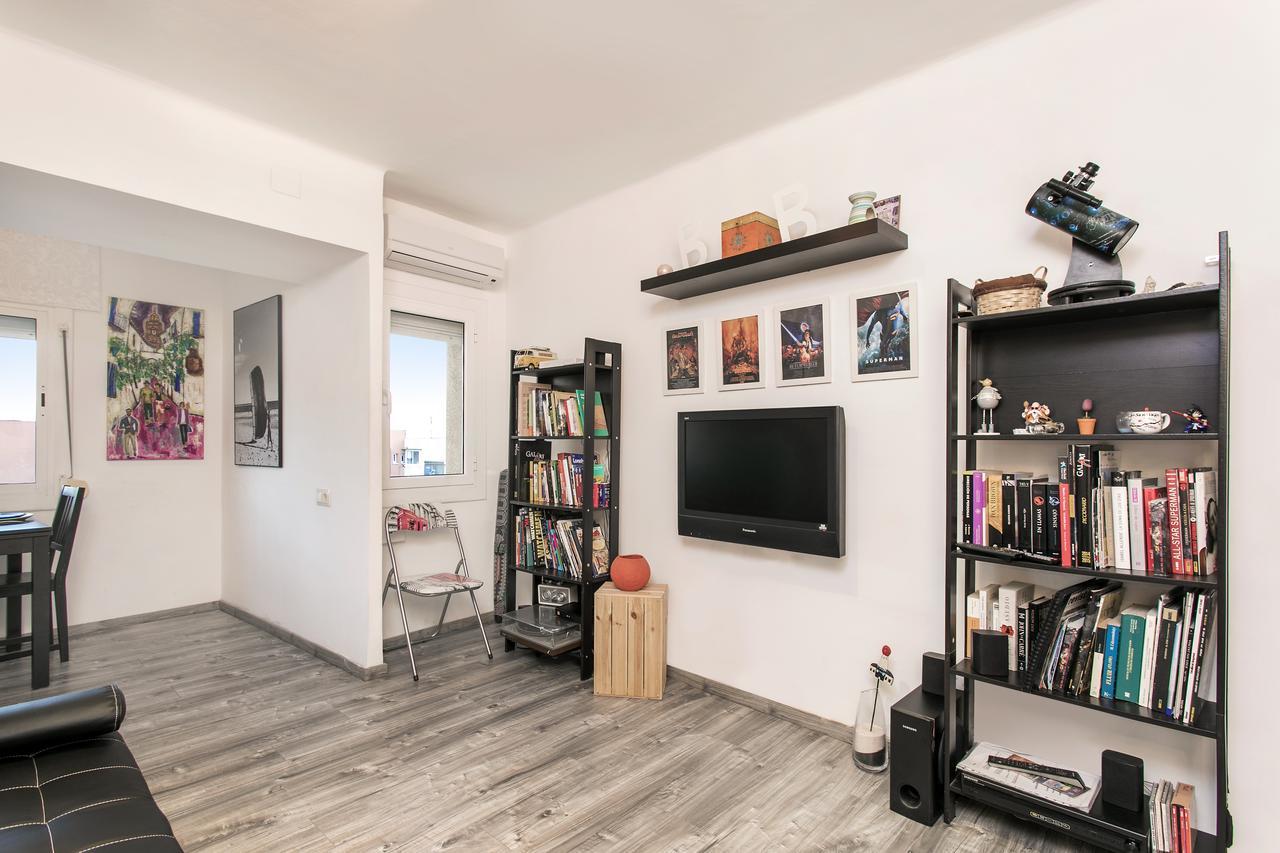 Apartamento Baba Оспиталет де Лобрегат Екстериор снимка