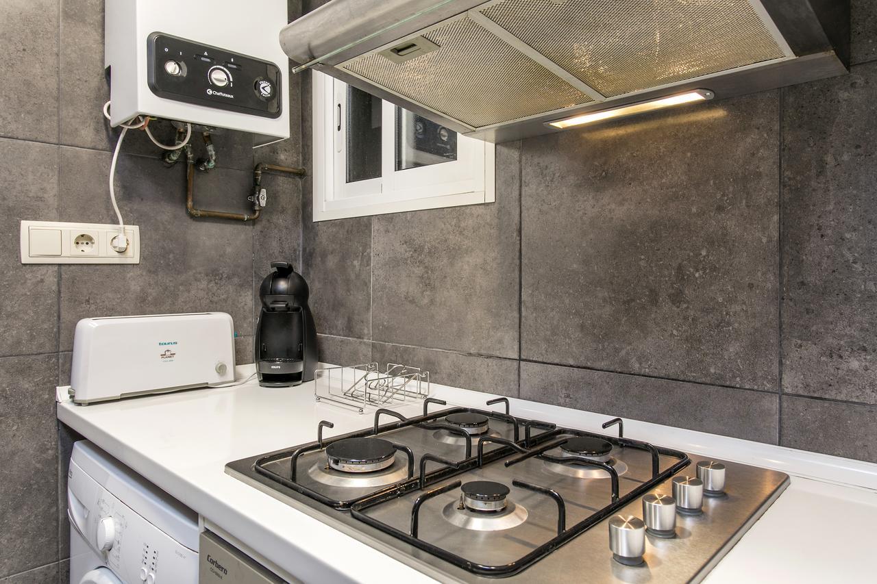 Apartamento Baba Оспиталет де Лобрегат Екстериор снимка