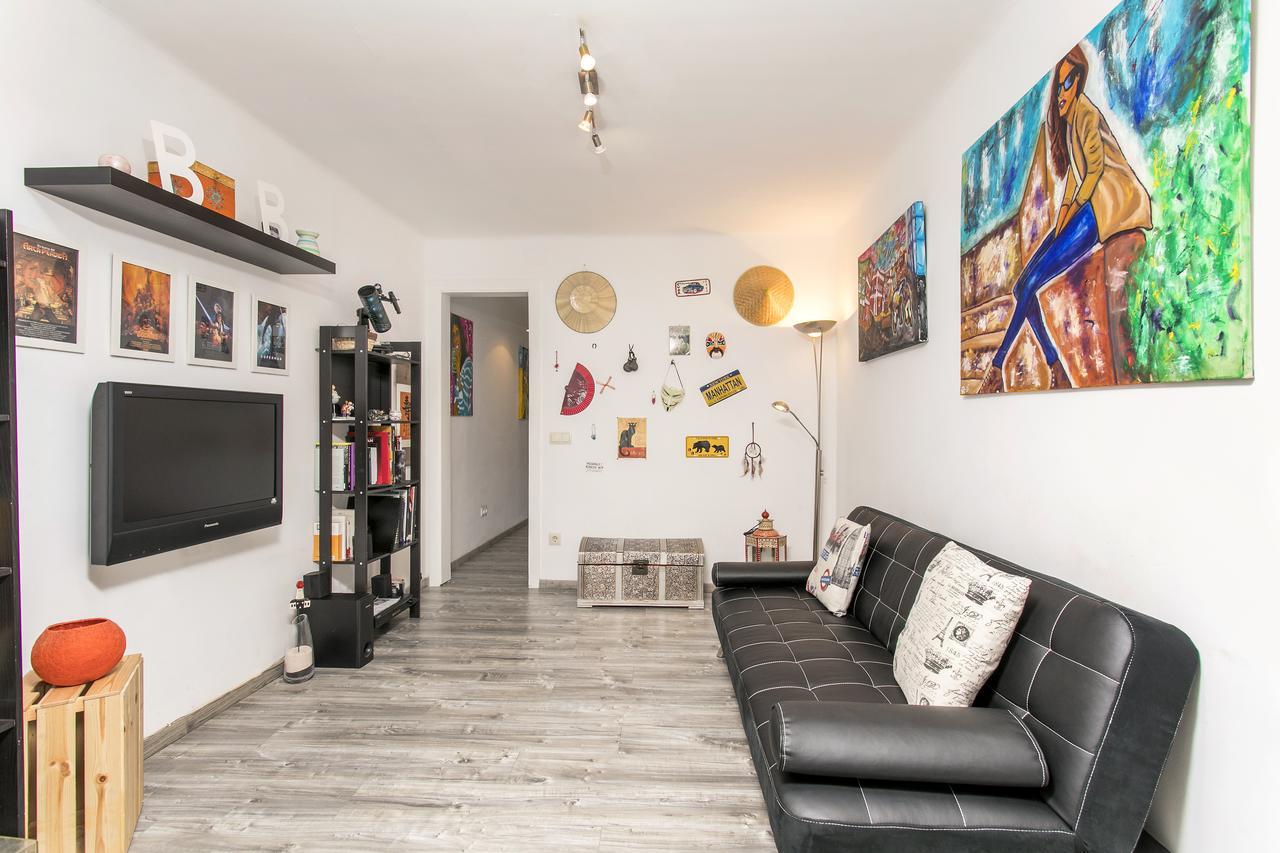 Apartamento Baba Оспиталет де Лобрегат Екстериор снимка