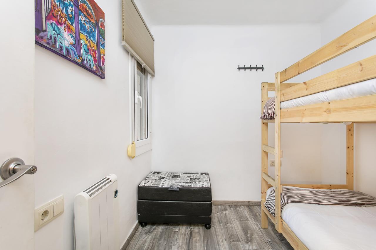 Apartamento Baba Оспиталет де Лобрегат Екстериор снимка
