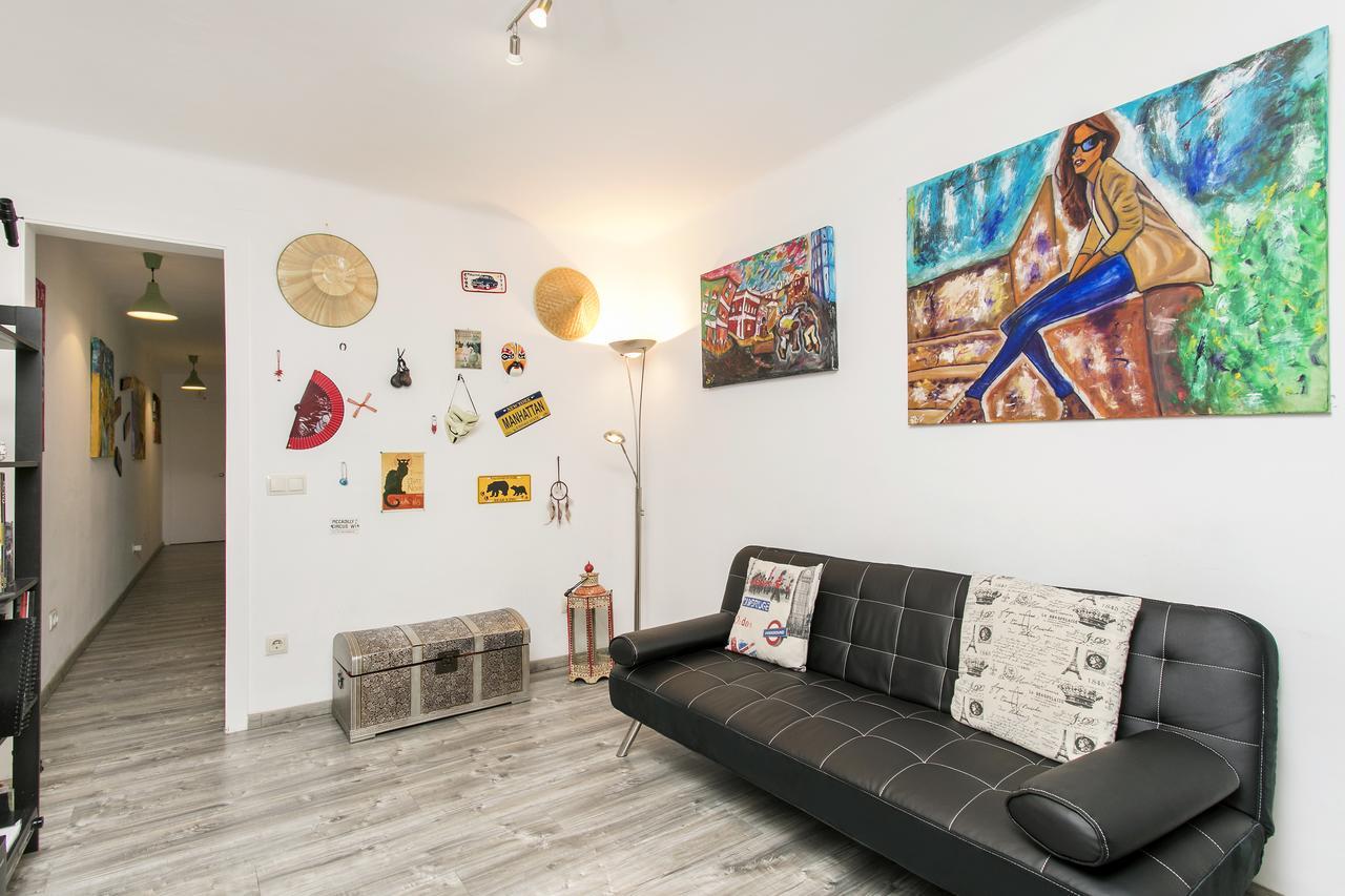 Apartamento Baba Оспиталет де Лобрегат Екстериор снимка